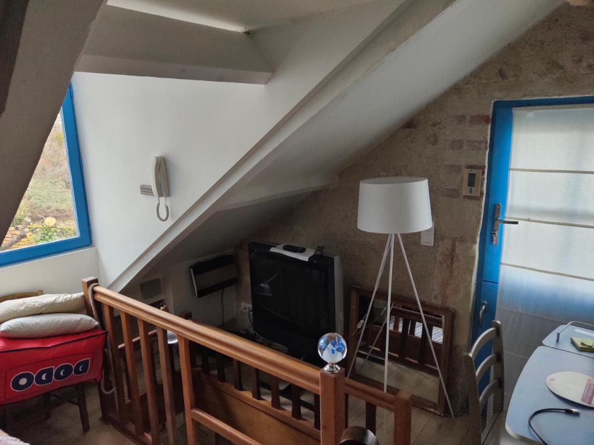 La Maison Bleue De Husseau Ancienne Ferme Semi-Troglodytique 18E Siecle Βίλα Montlouis-sur-Loire Εξωτερικό φωτογραφία